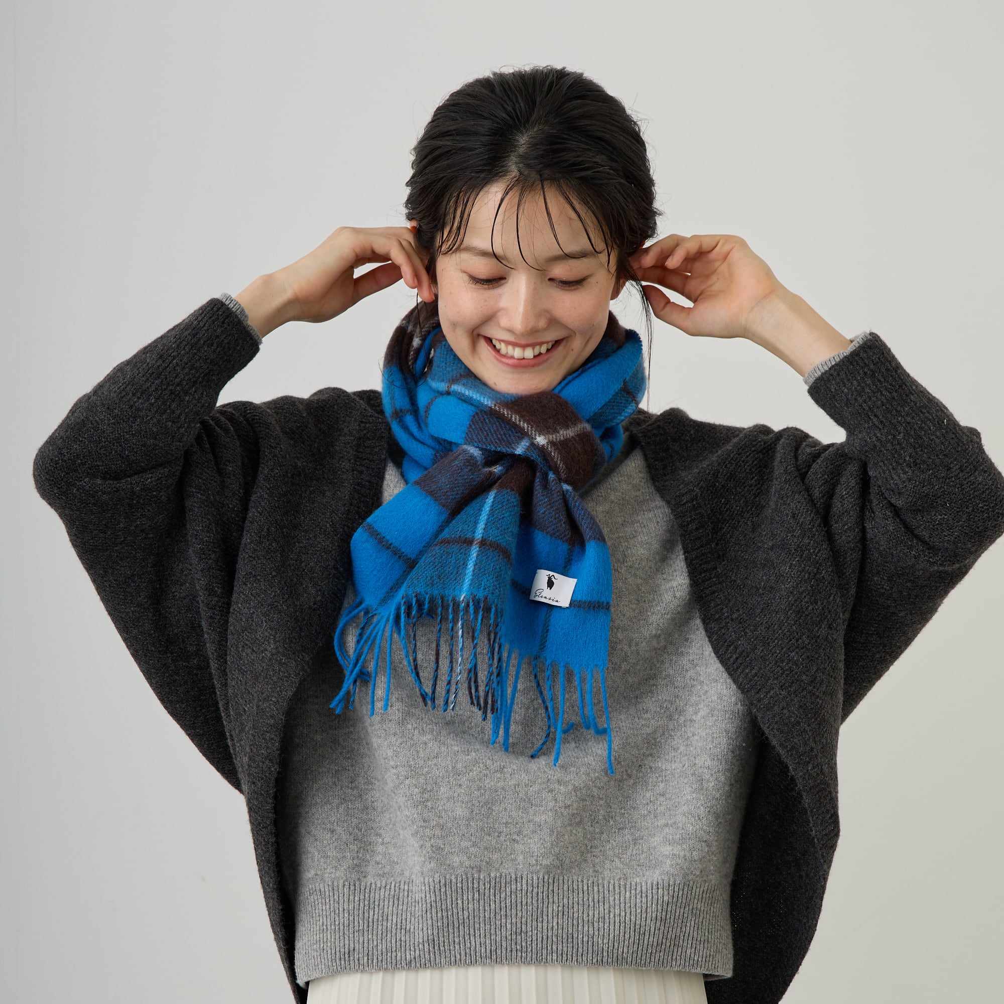 margarines fooded scarf フードマフラー　ブルー　美品 margarines fooded scarf フードマフラー ブルー 美品 Margarines