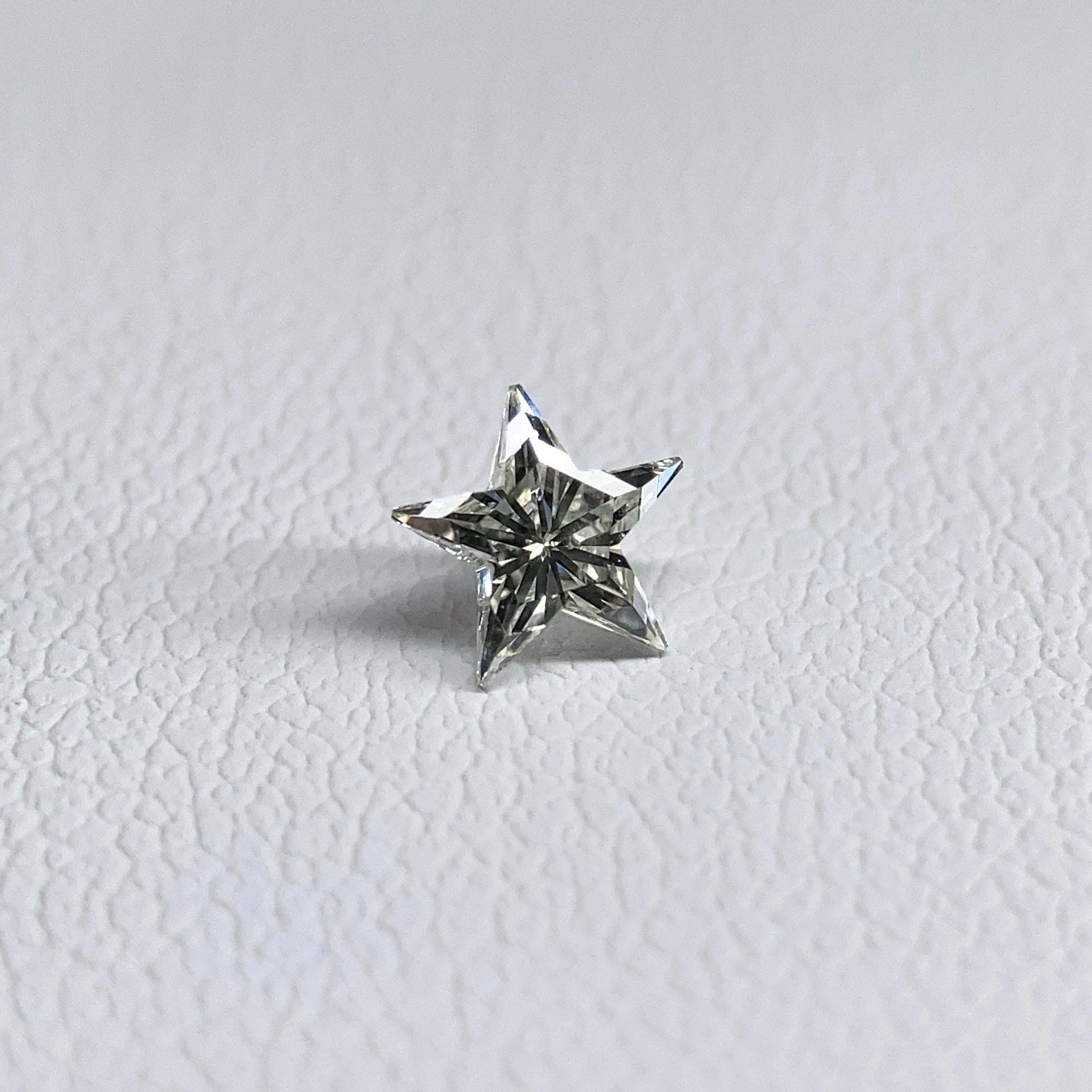 ダイヤモンドルース スターカット 0.247ct 中央宝石研究所レポート付き