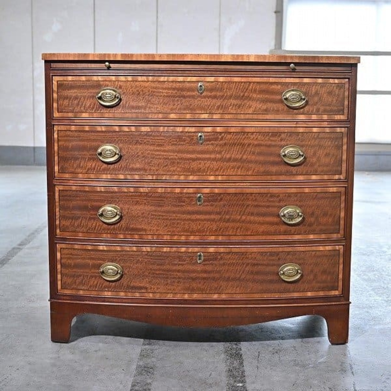 Baker/ ベーカー センターテーブル 4段チェスト 4杯 マホガニー材 サイド 引き出し ドロワー クラシカル【 中古家具/中古インテリア/USED家具ユーズド家具/リサイクル】