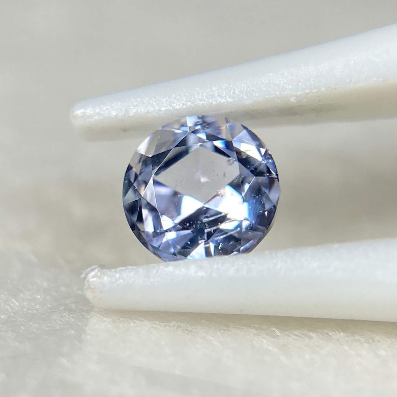 ローズカットサファイア  約3.3mm*2.2mm r-0530