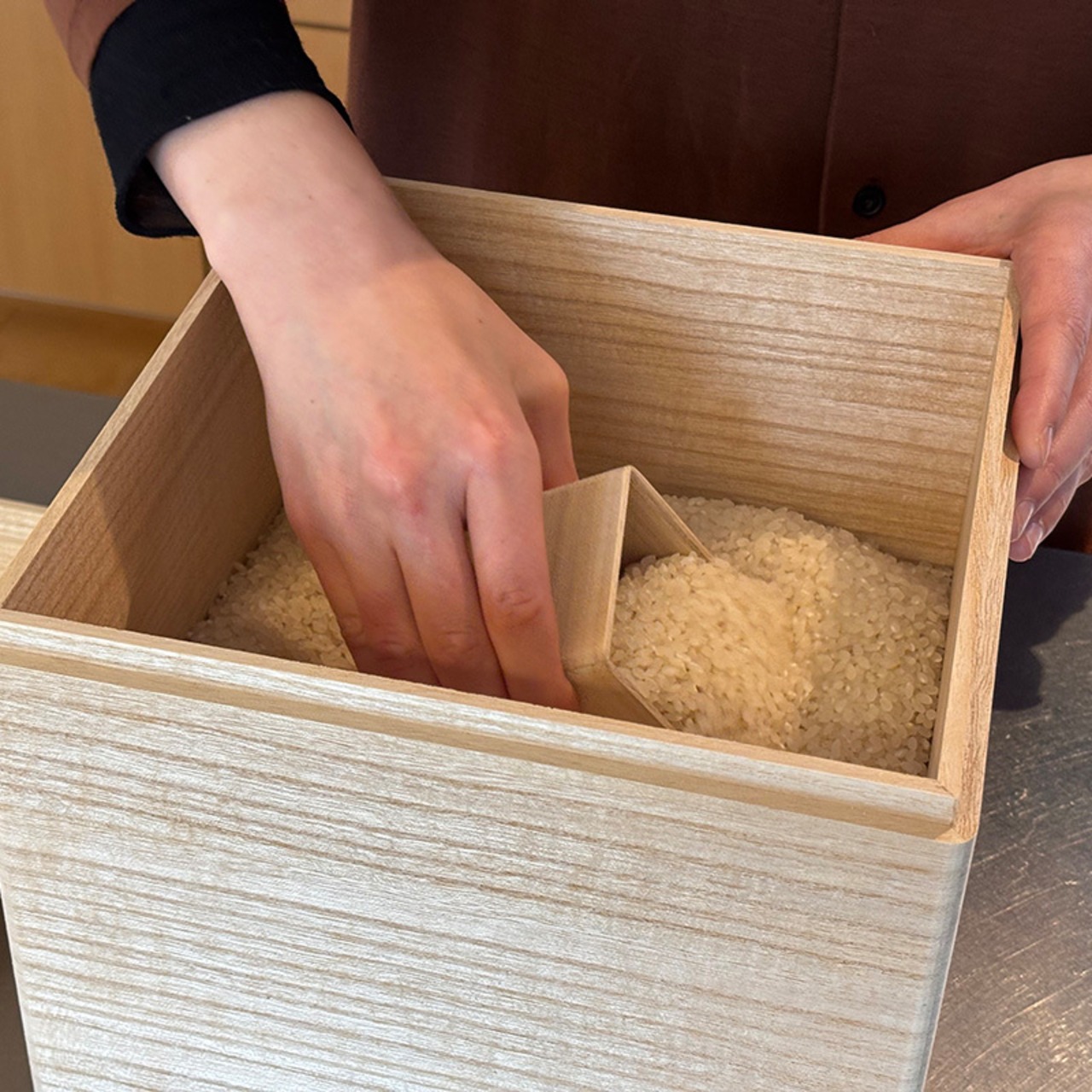 桐の米びつ 焼桐 5kg・画像4