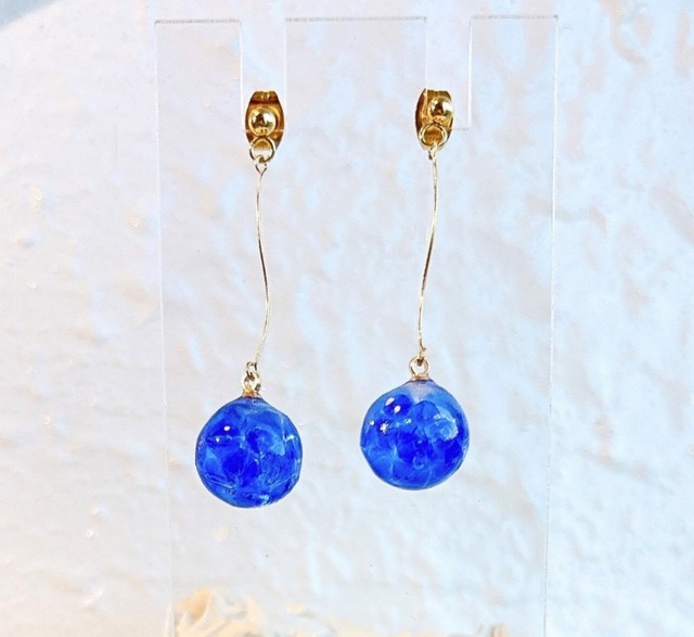 スワロビーズボールピアス ブルーウェーブ［MHN-339］