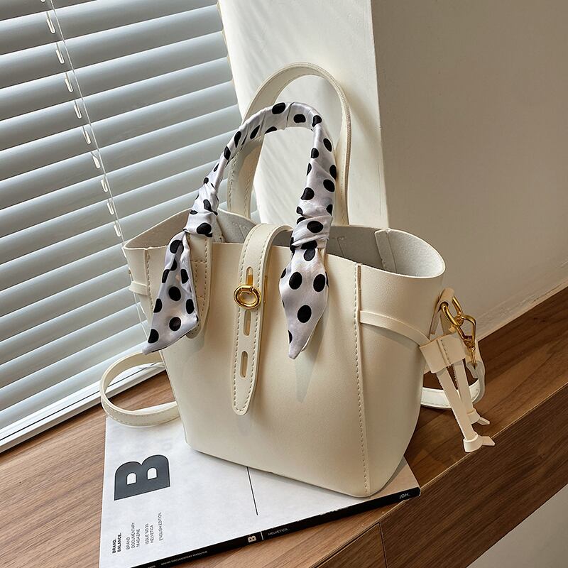 サマーレッド 夏物 ハンドバッグ 手作りハンドバック18590955318