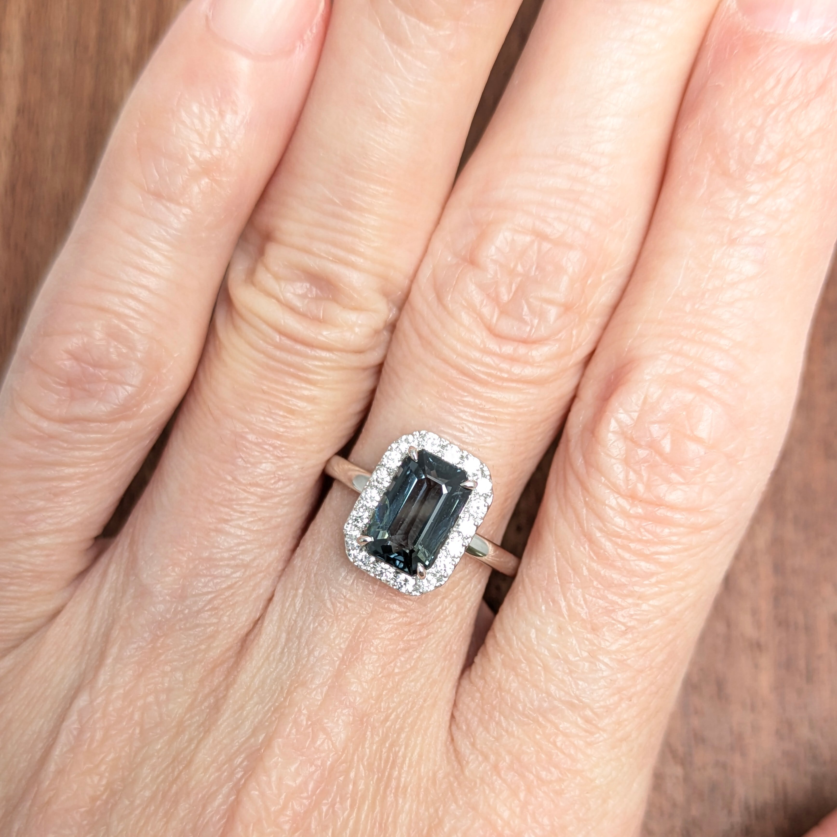 Pt950スピネルリング ミャンマー・モゴック産 スピネル 2.06ct