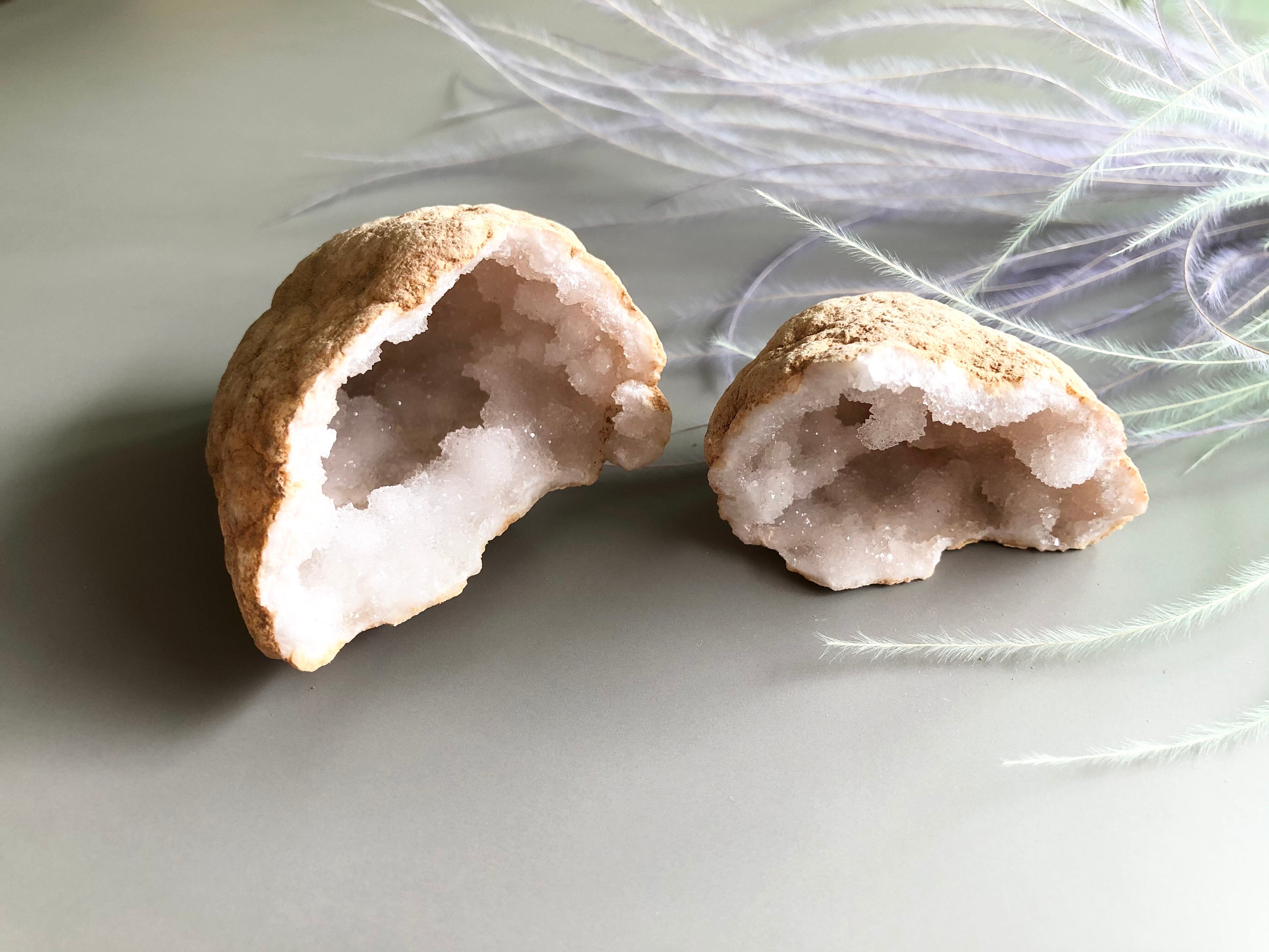 キレイな結晶⭐︎ジオードボールペア　晶洞