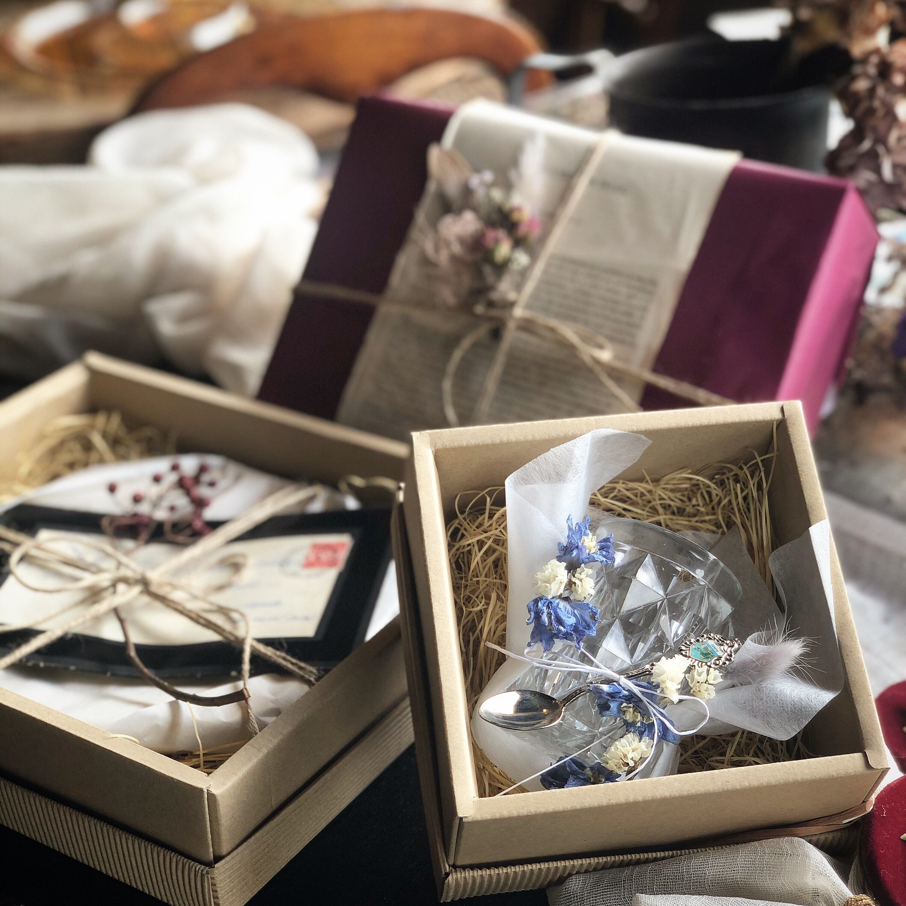 プレゼントラッピングお待ちしてます(^^) 無料】クリスマスギフトラッピングのご案内＋メッセージカード