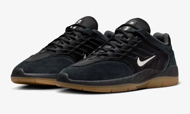 NIKE SB / VERTEBRAE / BLACK / SUMMIT WHITE