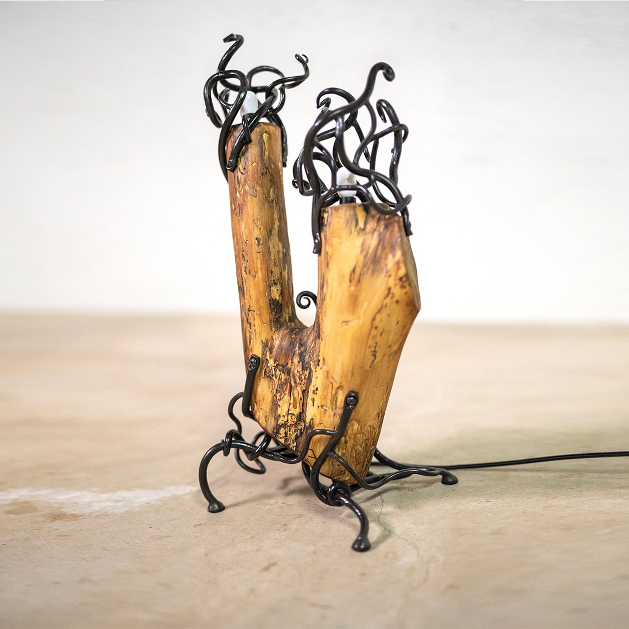 アイアン【鉄】のデスクランプS・テーブルランプ | Feuerwork