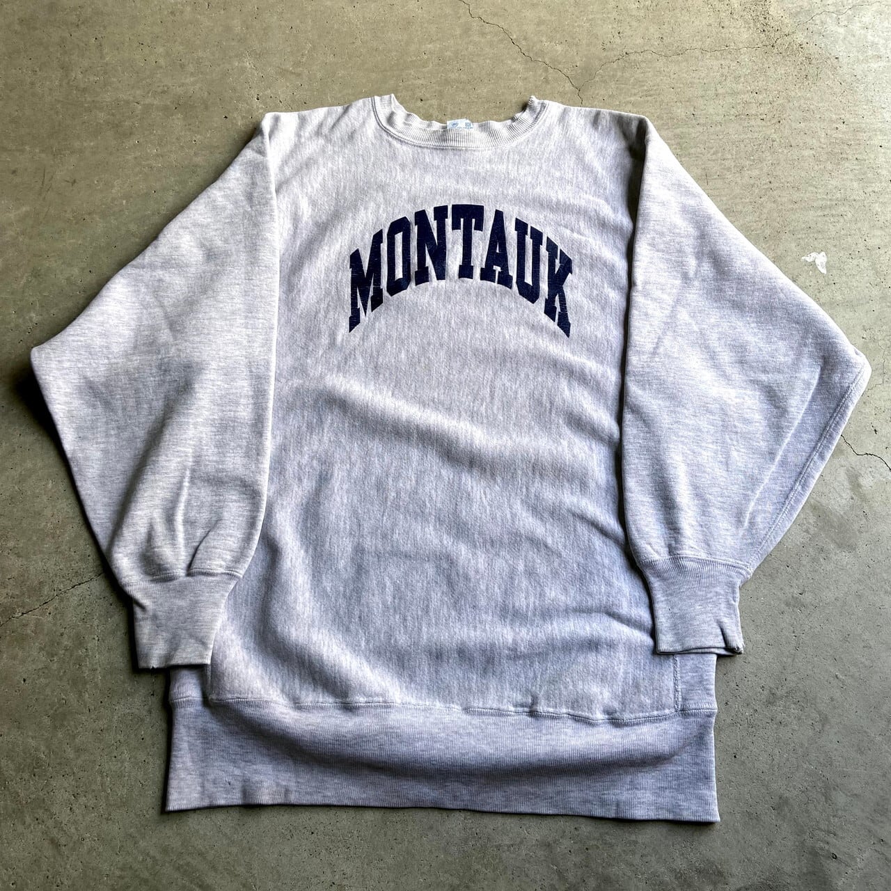 ビッグサイズ 90年代 チャンピオン 刺繍タグ MONTAUK カレッジロゴプリント リバースウィーブ メンズXXL 古着 USA製 Champion  REVERSE WEAVE 90S ビンテージ ヴィンテージ スウェット トレーナー ライトグレー 灰色 ...