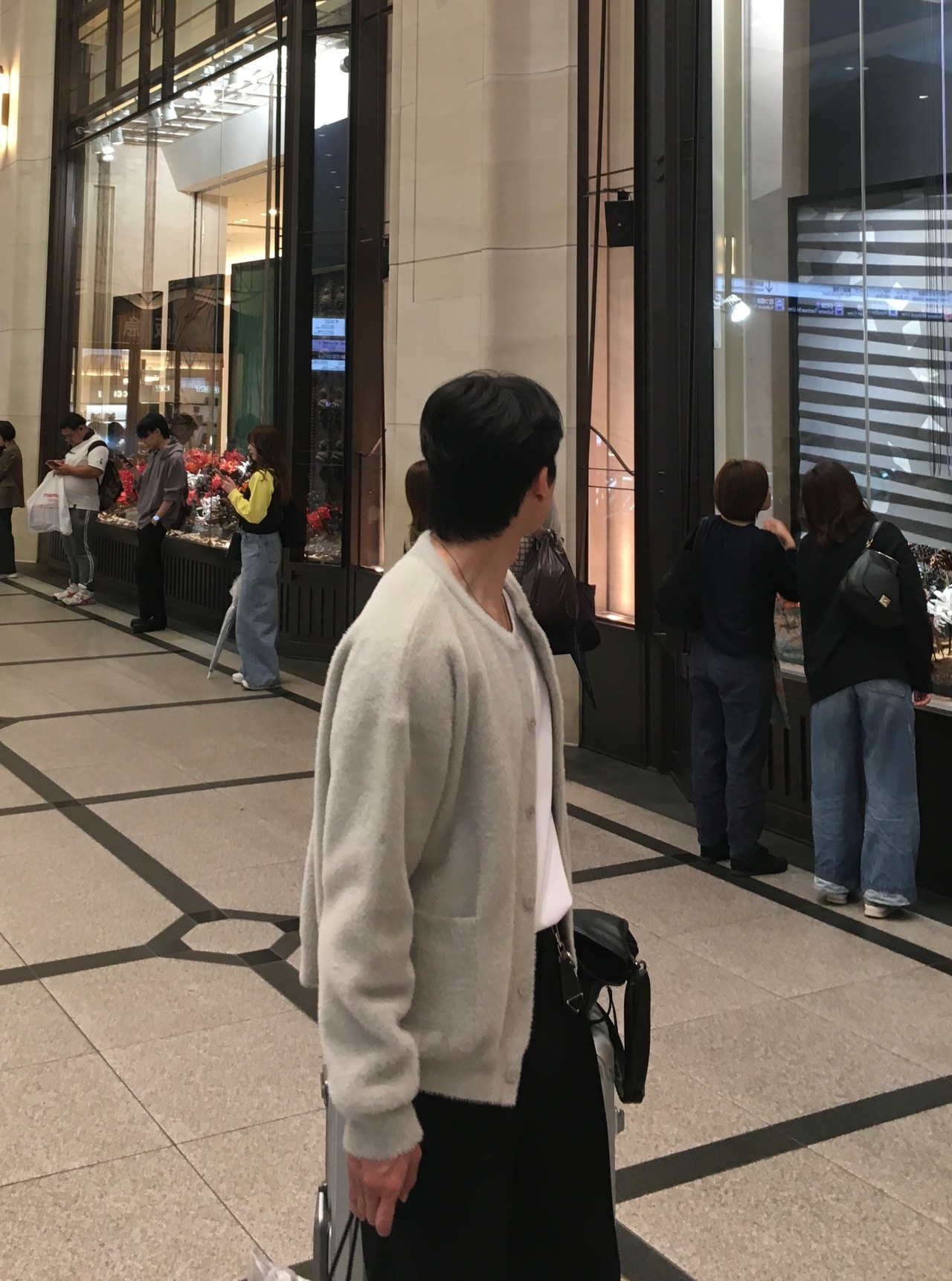 Mohair Mink-Texture Round-Neck Cardigan (5color) - 6