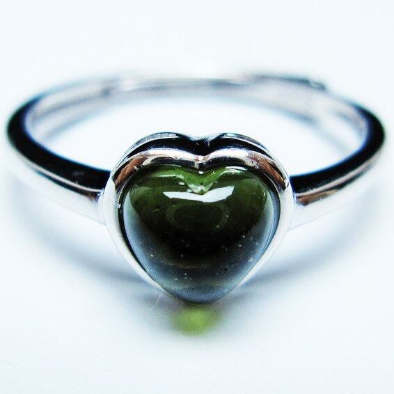 モルダバイト リング モルダウ石 指輪 ハート フリーサイズ 12号 一点物 メール便可 [M便 1/20] 199-646