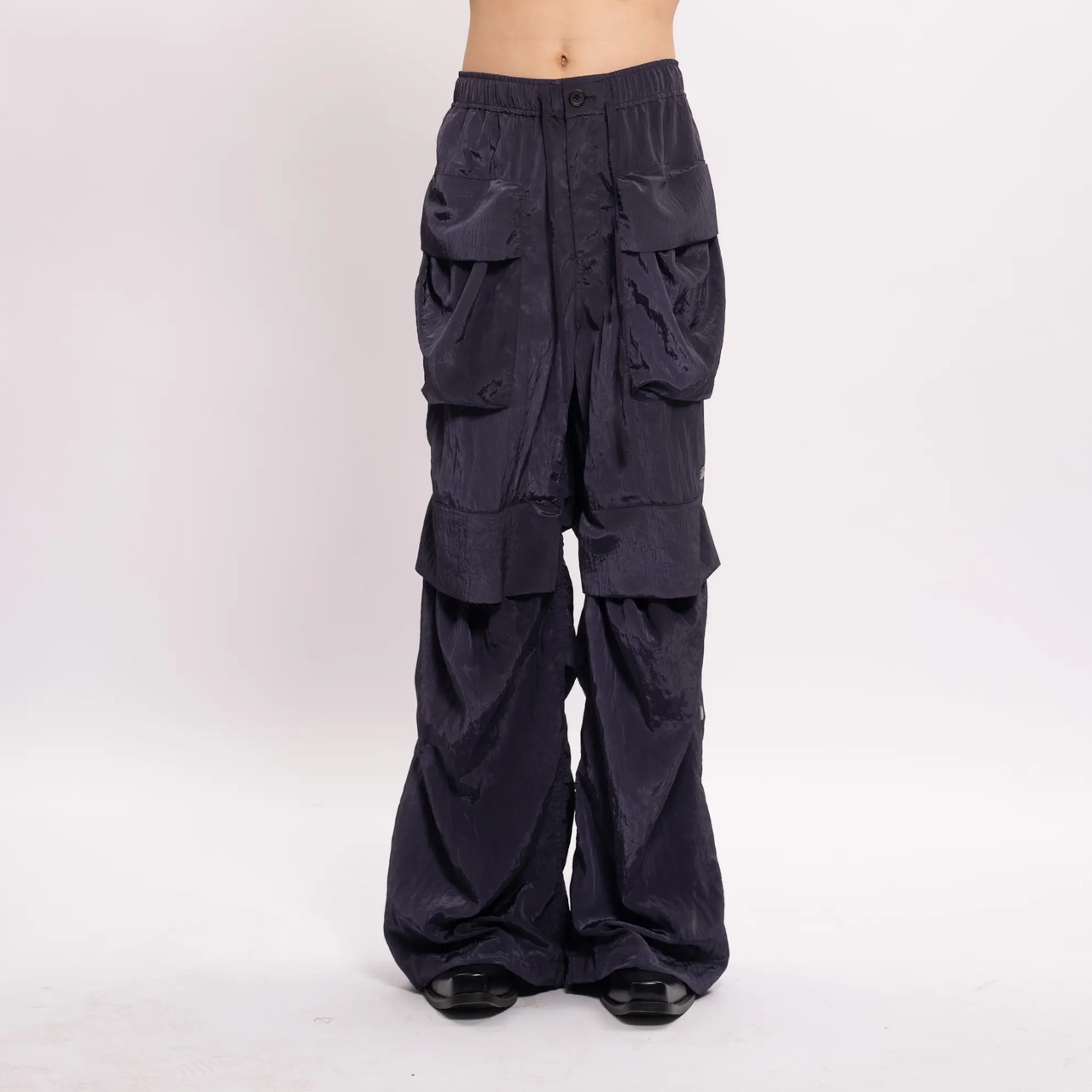 【26SS】Feng Chen Wang フェンチェンワン / マルチポケットカーゴパンツ / Multi pocket cargo trousers with button up side - 1
