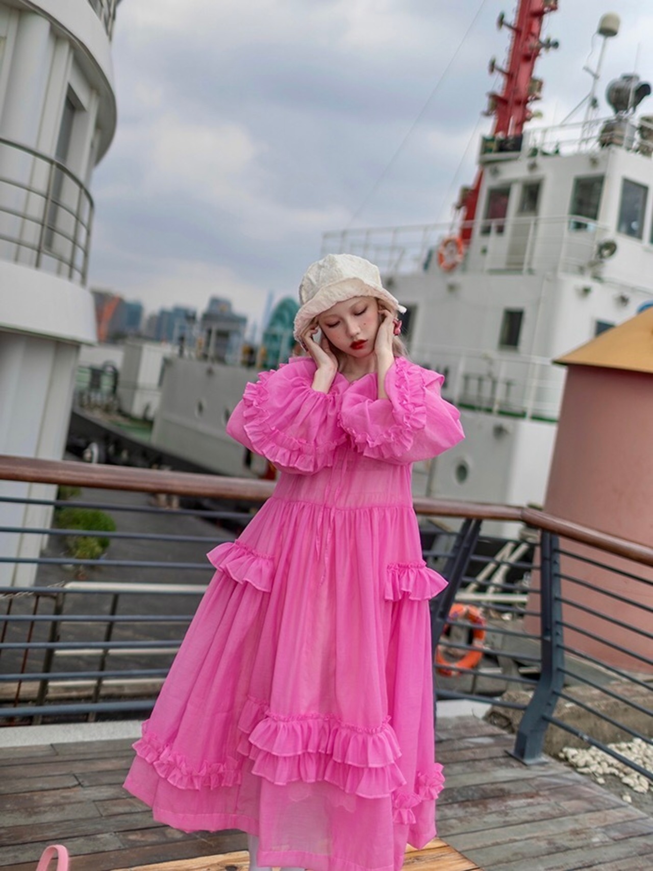 ワンピース ガーリー ピンク シースルー 原宿 渋谷 衣装 フリル 