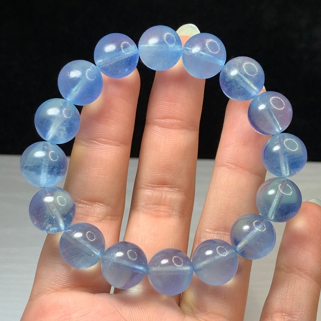 2.透明☆美しい色合い・アクアマリン ブレスレット