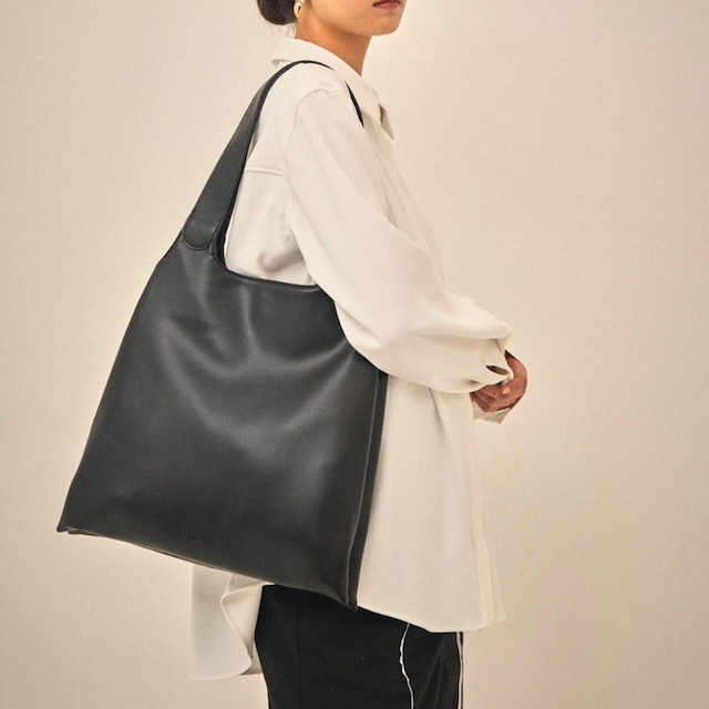 【 VERSEAU 】ラウンドハンドルトートバッグ