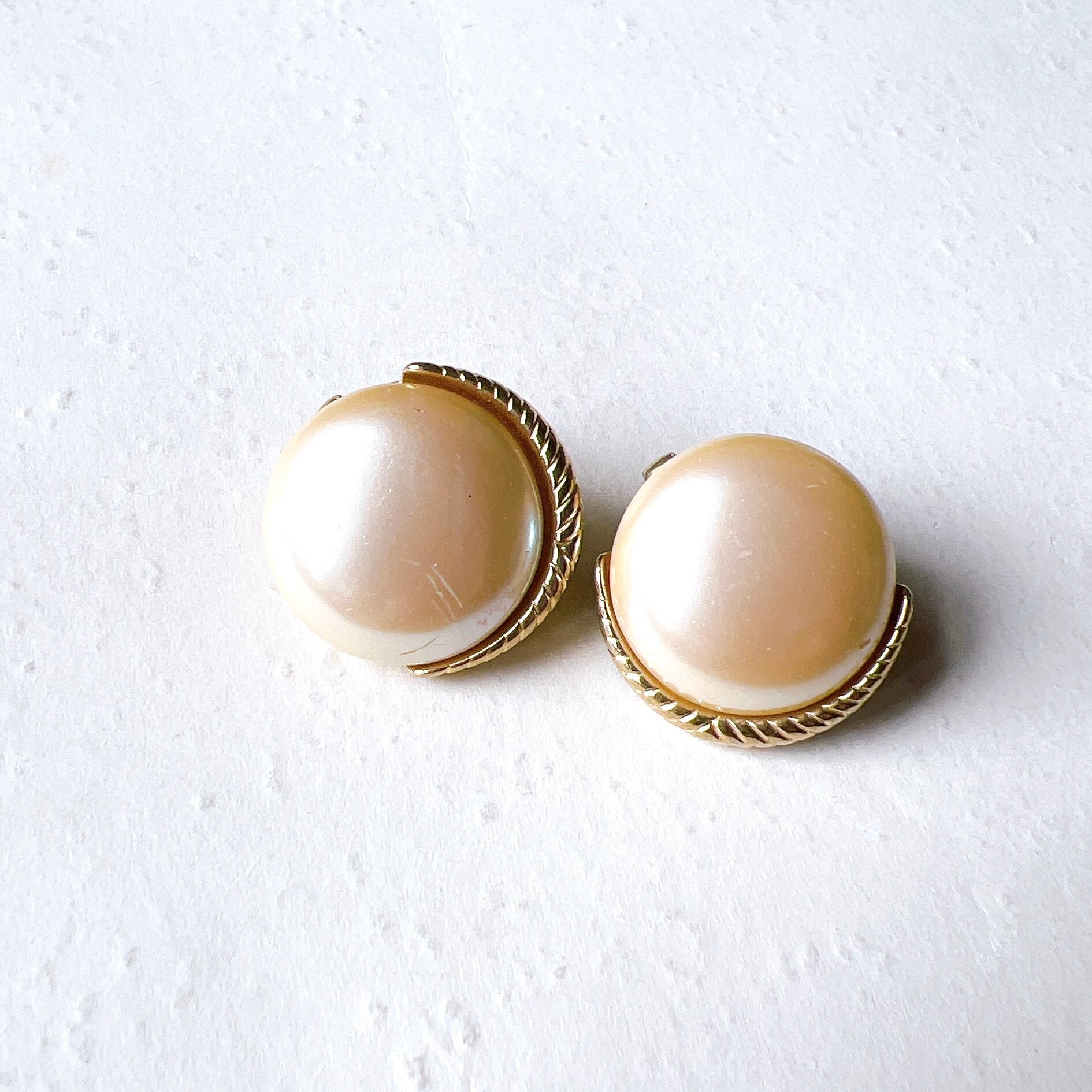 YT25-【 TRIFARI 】クラウンクラウントリファリ・1960s pearl and gold-tone clip earrings