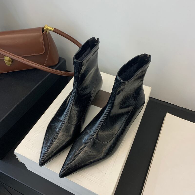 ポインテッドトゥローヒールショートブーツ E00434