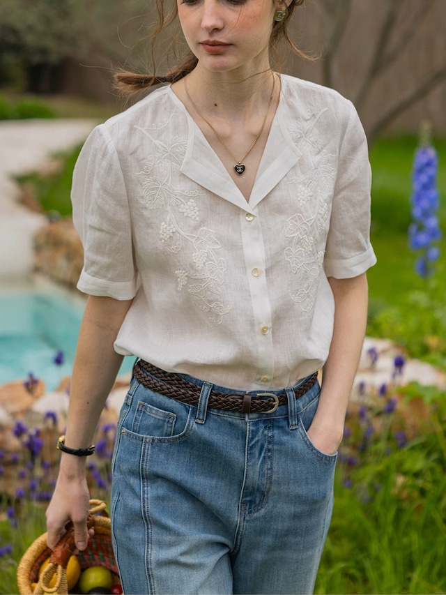 Blanc Vine Embroidery Linen Blouse F0772