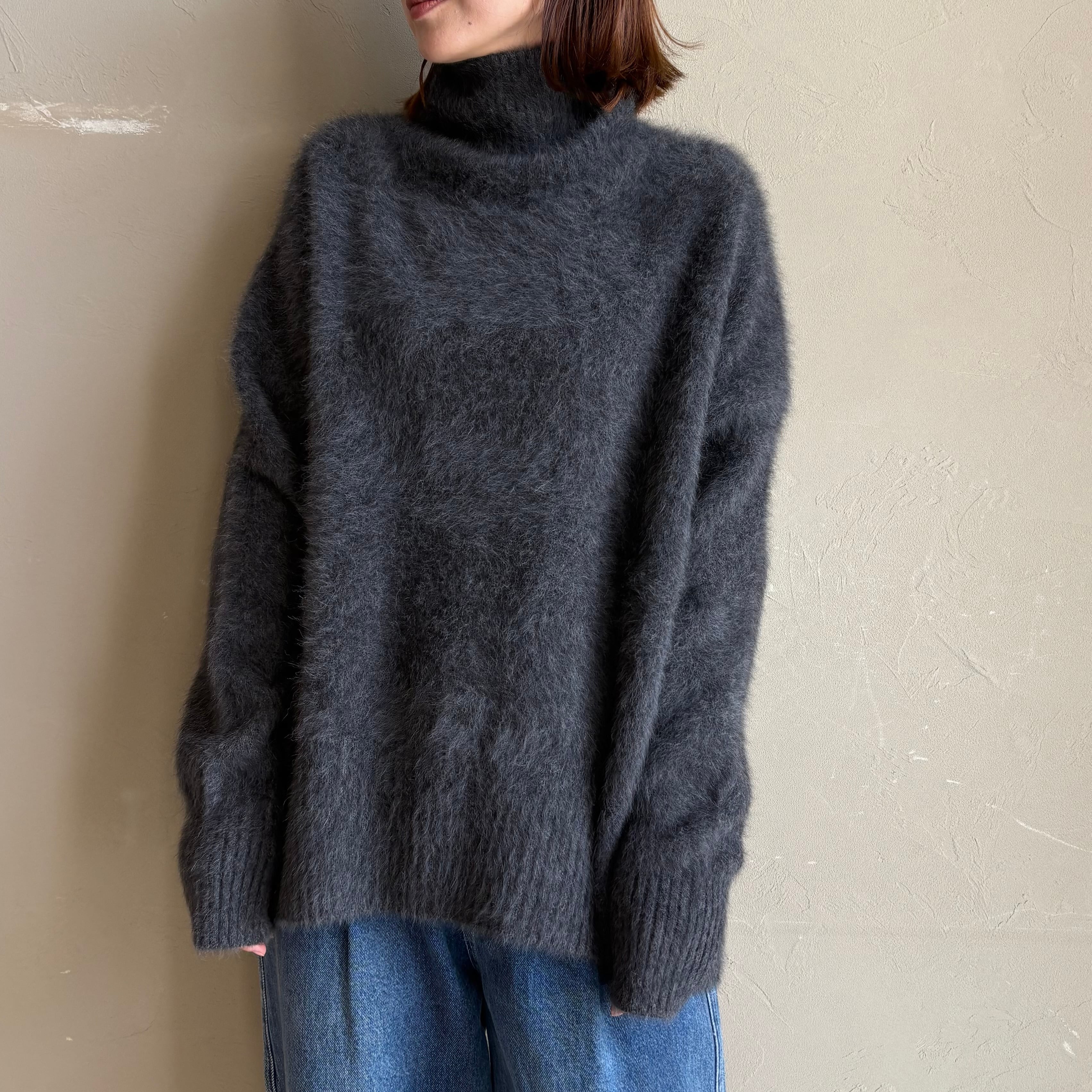 《 9/30までご予約|9/下旬~入荷 》【 LILLY LYNQUE 】Fox Cashmere High neck TOPS