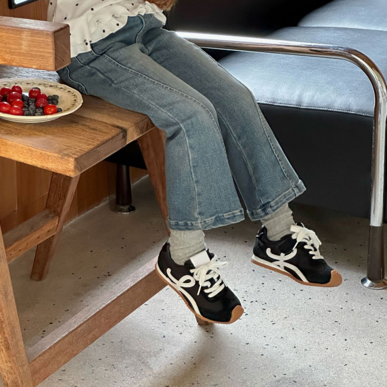 秋レトロダークグレーフレアジンズ