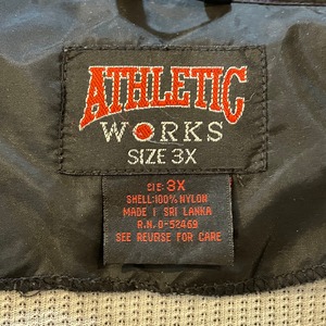 【ATHLETIC WORKS】ナイロンジャケット クレイジーパターン レトロ デザイン 3X ワイドサイズ アメリカ古着