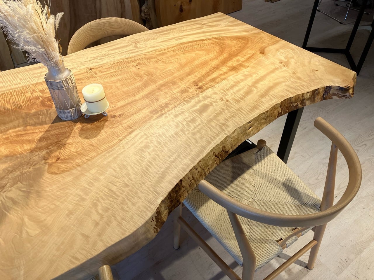 Premium】栃（トチ）_2100×710-1020-880×58_青山店_テーブル天板/一枚