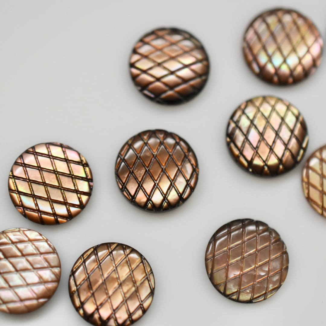 『ビンテージカボション』日本 茶蝶貝 4個 11㎜ C-18