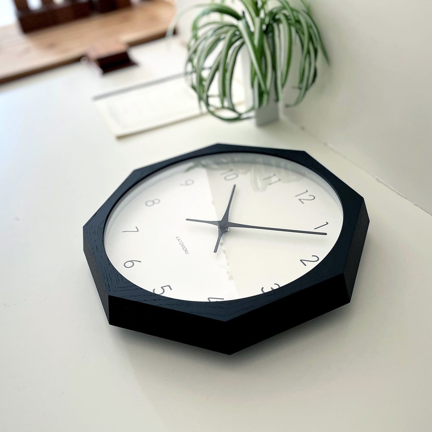 KATOMOKU muku clock 7 八角形 ブラック km-60BK8 | 加藤木工株式会社