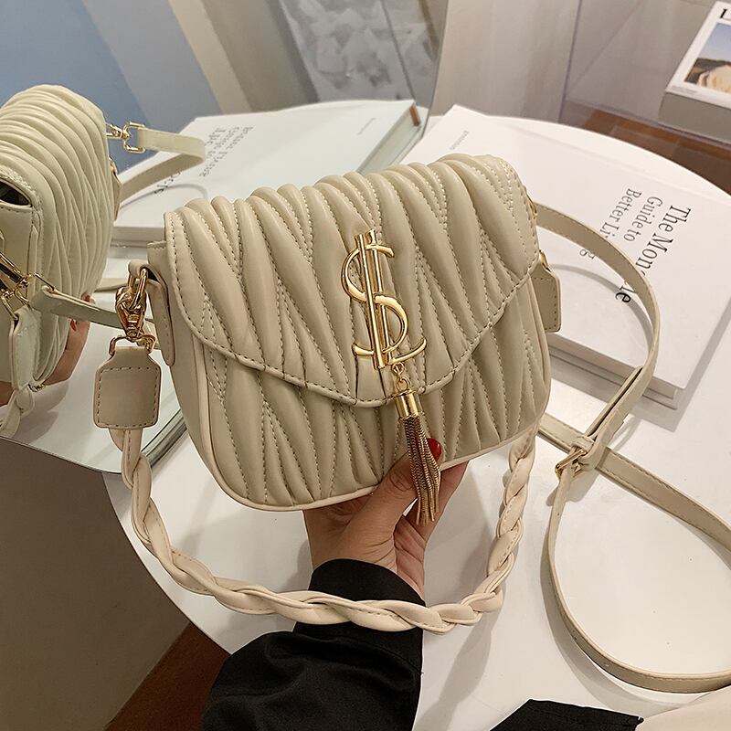 ネットセレブスモールバッグレディースバッグ2020人気の新しいトレンディなファッション刺繍糸片方の肩の脇の下のバッグバージョンの野生のメッセンジャーバッグ Tiancai_Wing_Bag0665557