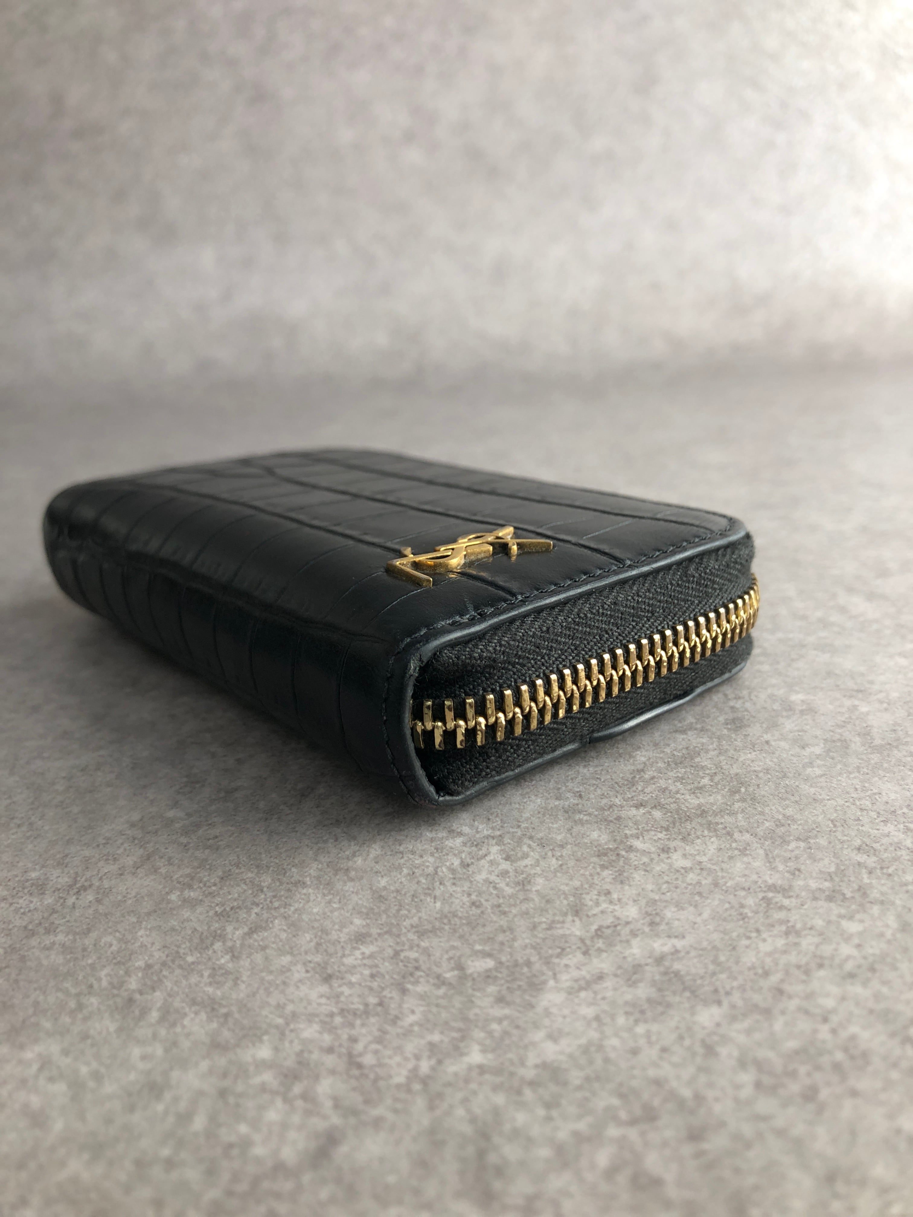 Yves Saint Laurent イヴ・サンローラン 財布 ブラック YSL レザー