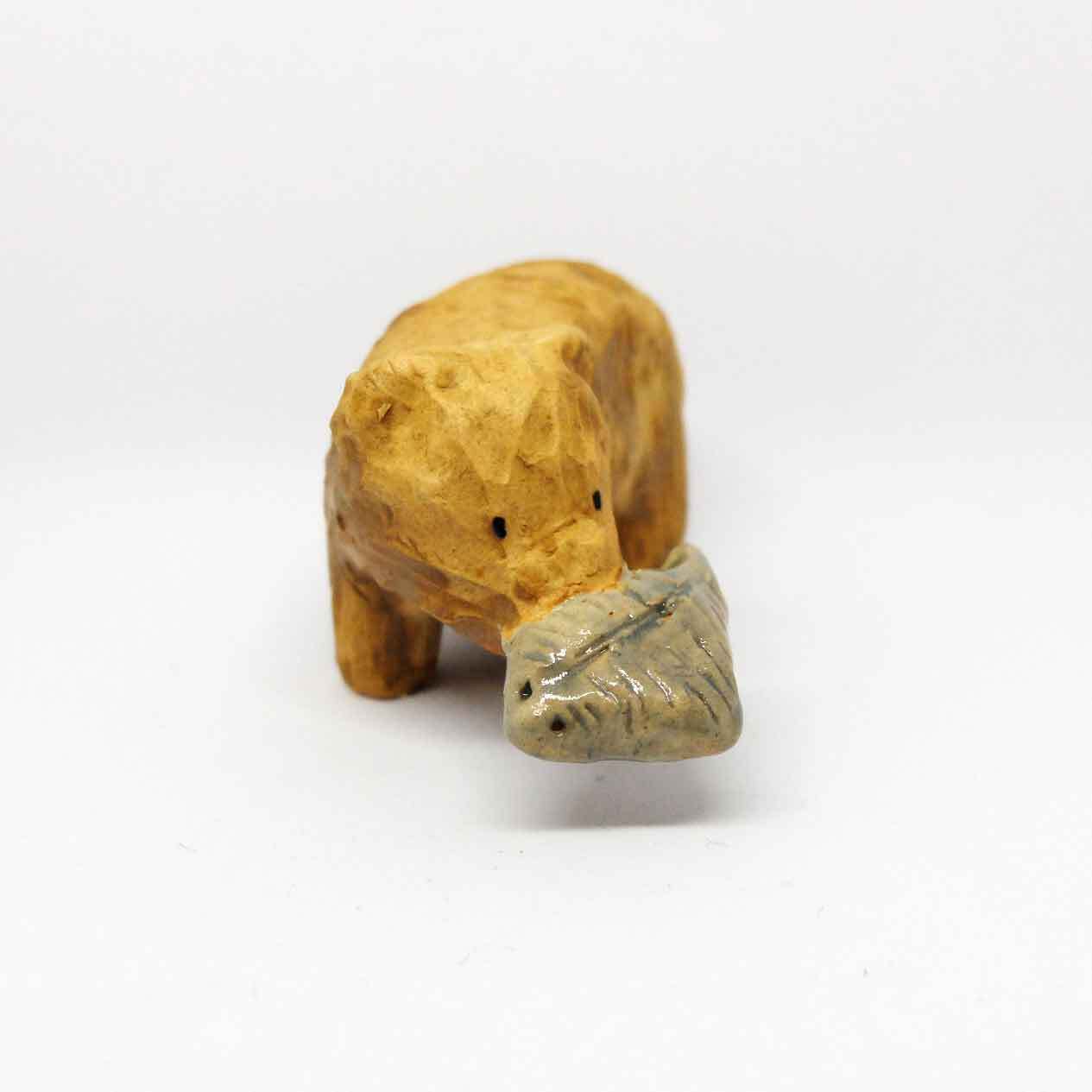 木彫り熊（かすべ）の置き物 / すずきたまみ / 陶芸作品