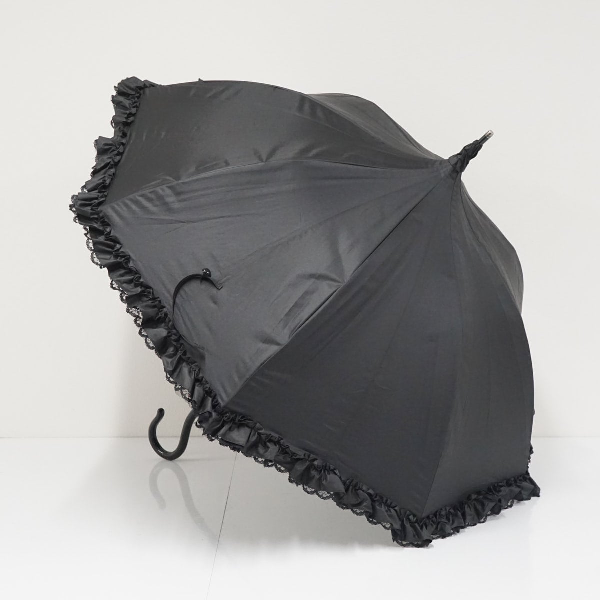 アプレビュート　Apleberute フリル 晴雨兼用　傘 ブラック ゴシック 晴雨兼用傘 Apleberute アプレビュート USED美品 ファシル パゴダ傘