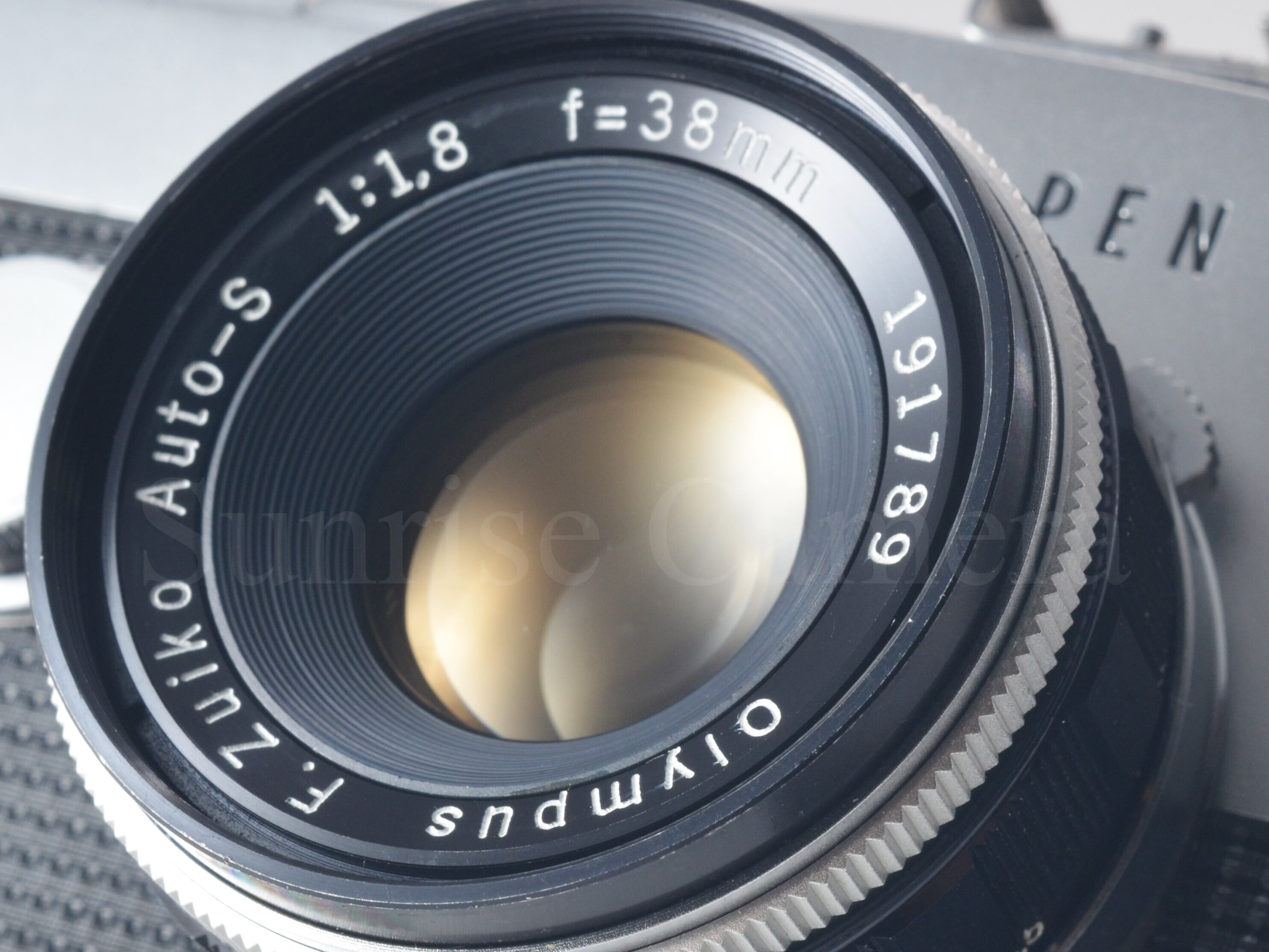 深堀ブログ】OLYMPUS PEN F / F.Zuiko Auto-s 38mm F1.8 整備済