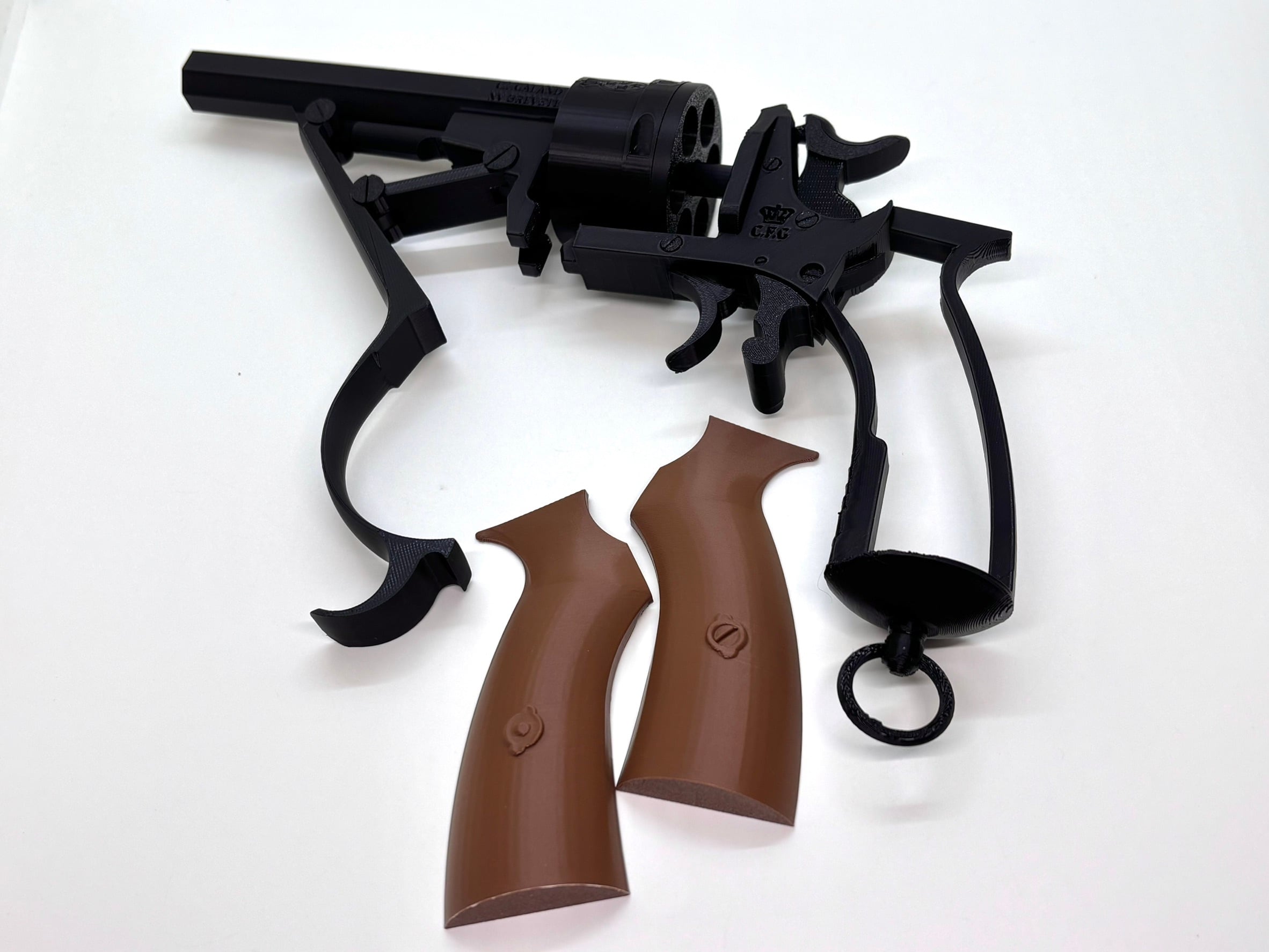 ロシア帝国 M1870 ガラン リボルバー レプリカモデル（非金属、発射