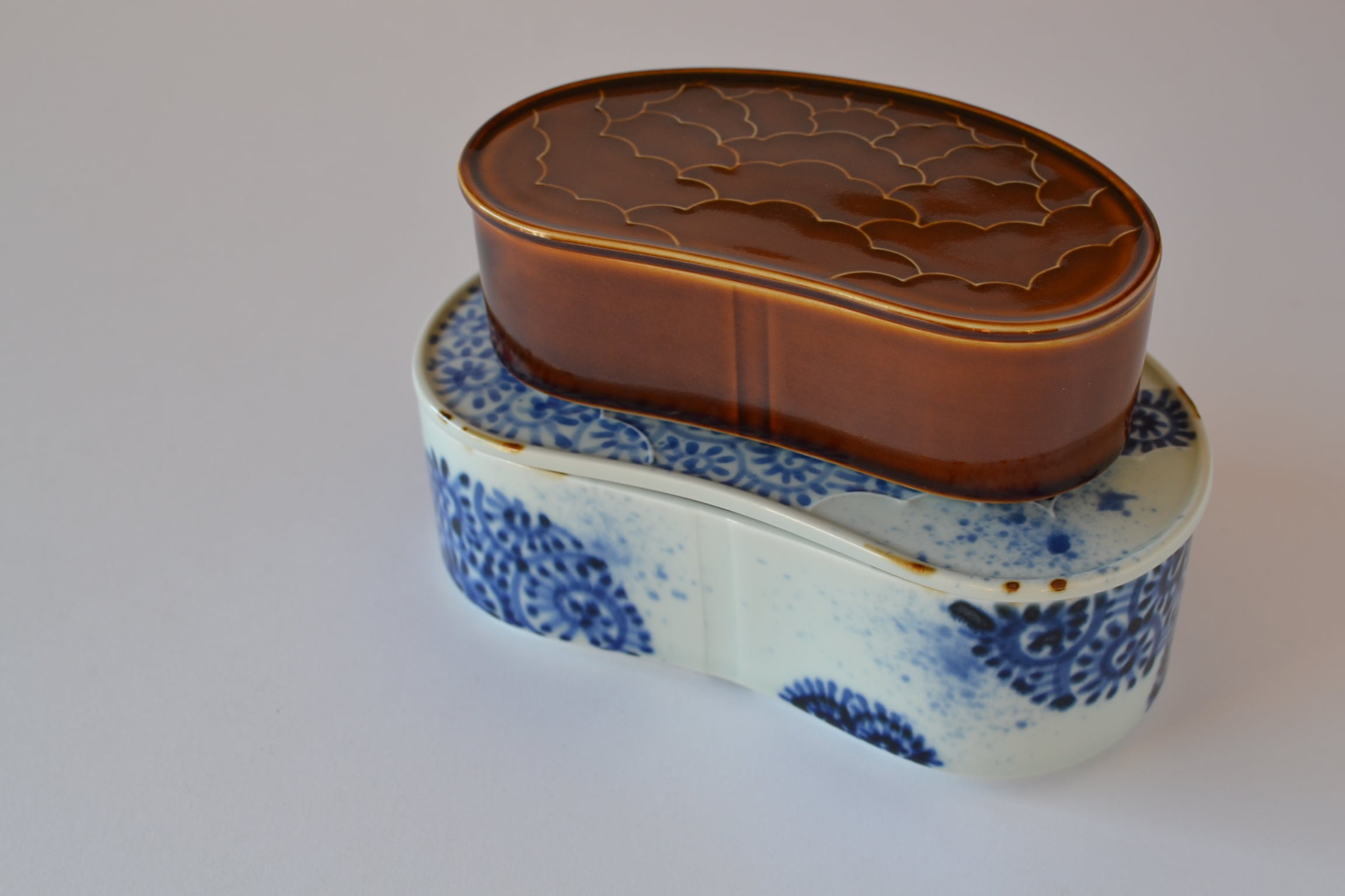 有田焼 福泉窯 繭小箱 / 飴釉 | FUCHIGAMI TOJIKI