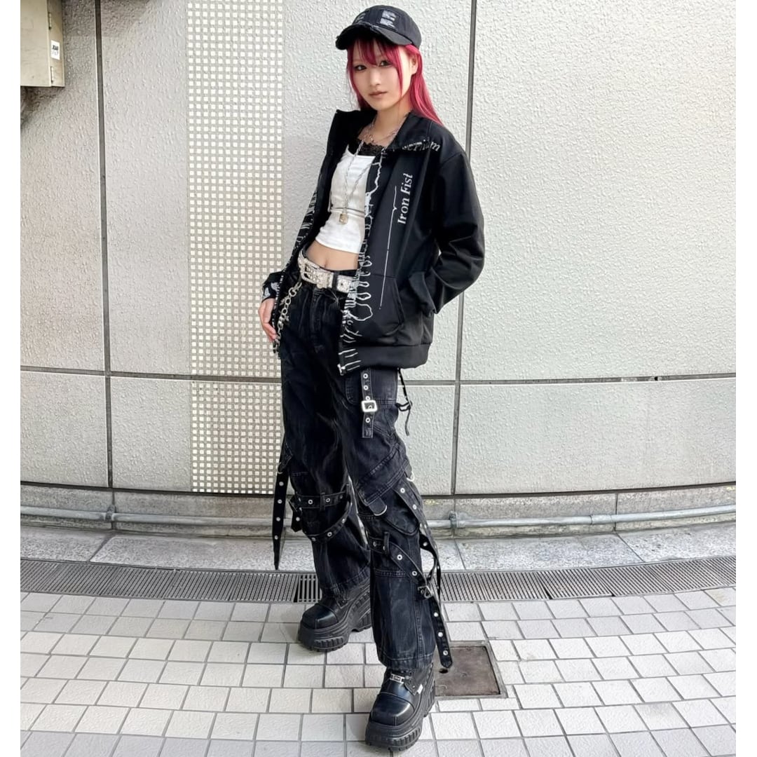6/15 完売→再入荷！】新作☆Skeleton ハイネックZIPトップス