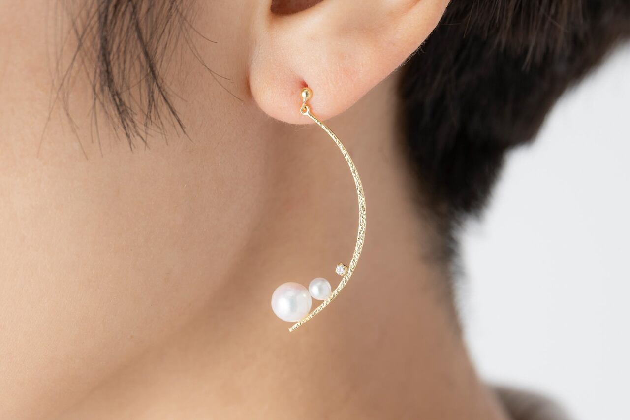 ダイヤモンド ピアス 鑑定書 プラチナ ホワイトゴールド 星デザイン ごつ 