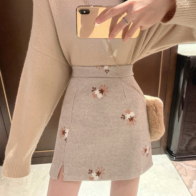 オータムスカート Aラインショート ハイウェスト レッド 刺繍 秋物 ハンチェンe67755461305