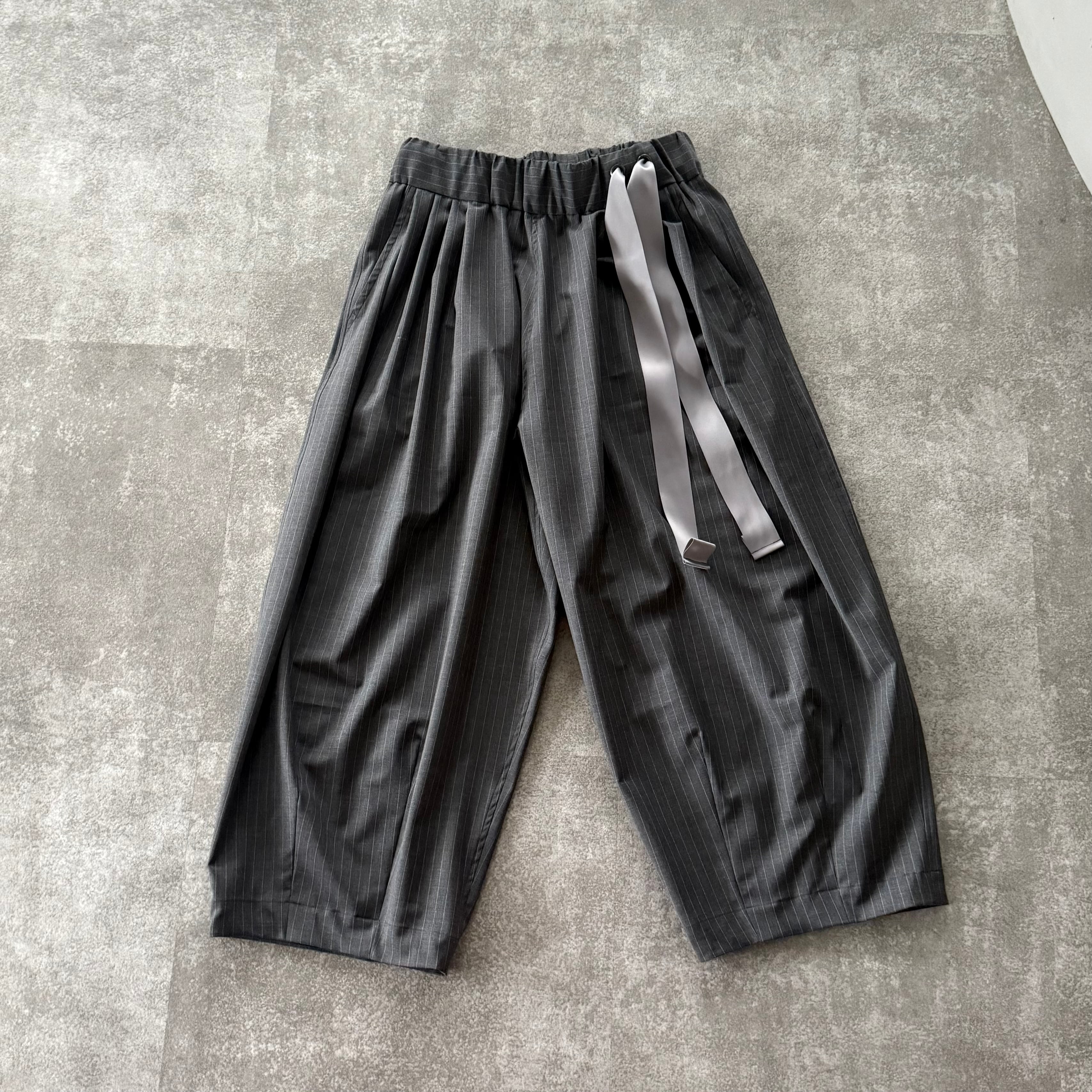 4tuck wide pants charcoal pinstripe