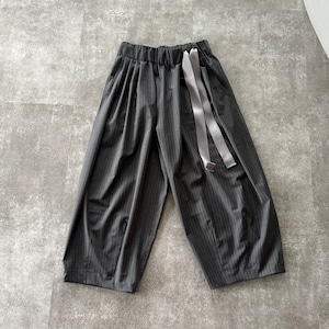 4tuck wide pants charcoal pinstripe