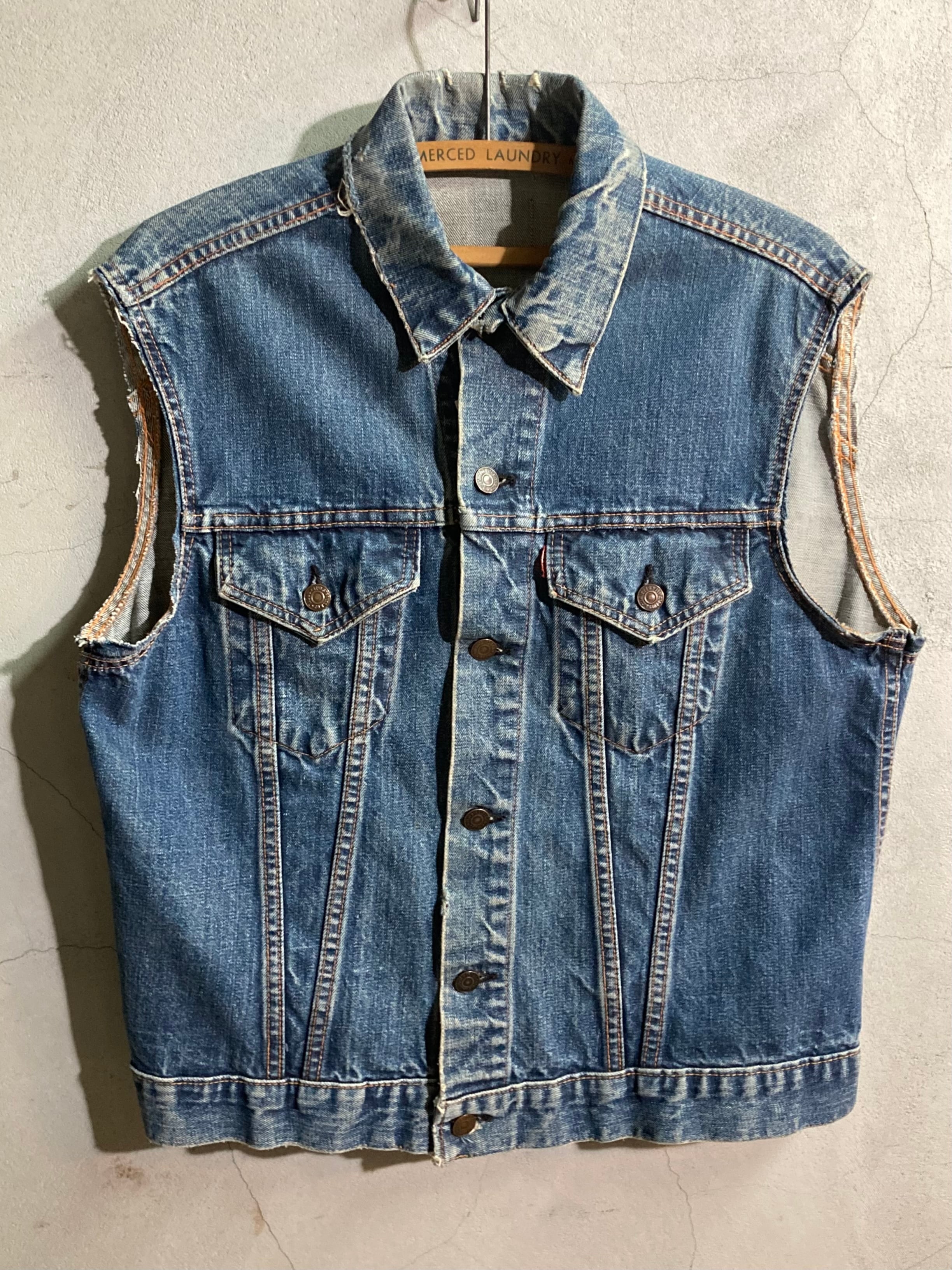 VINTAGE LEVIS 70505  CUT OFF VEST (beady clothing)