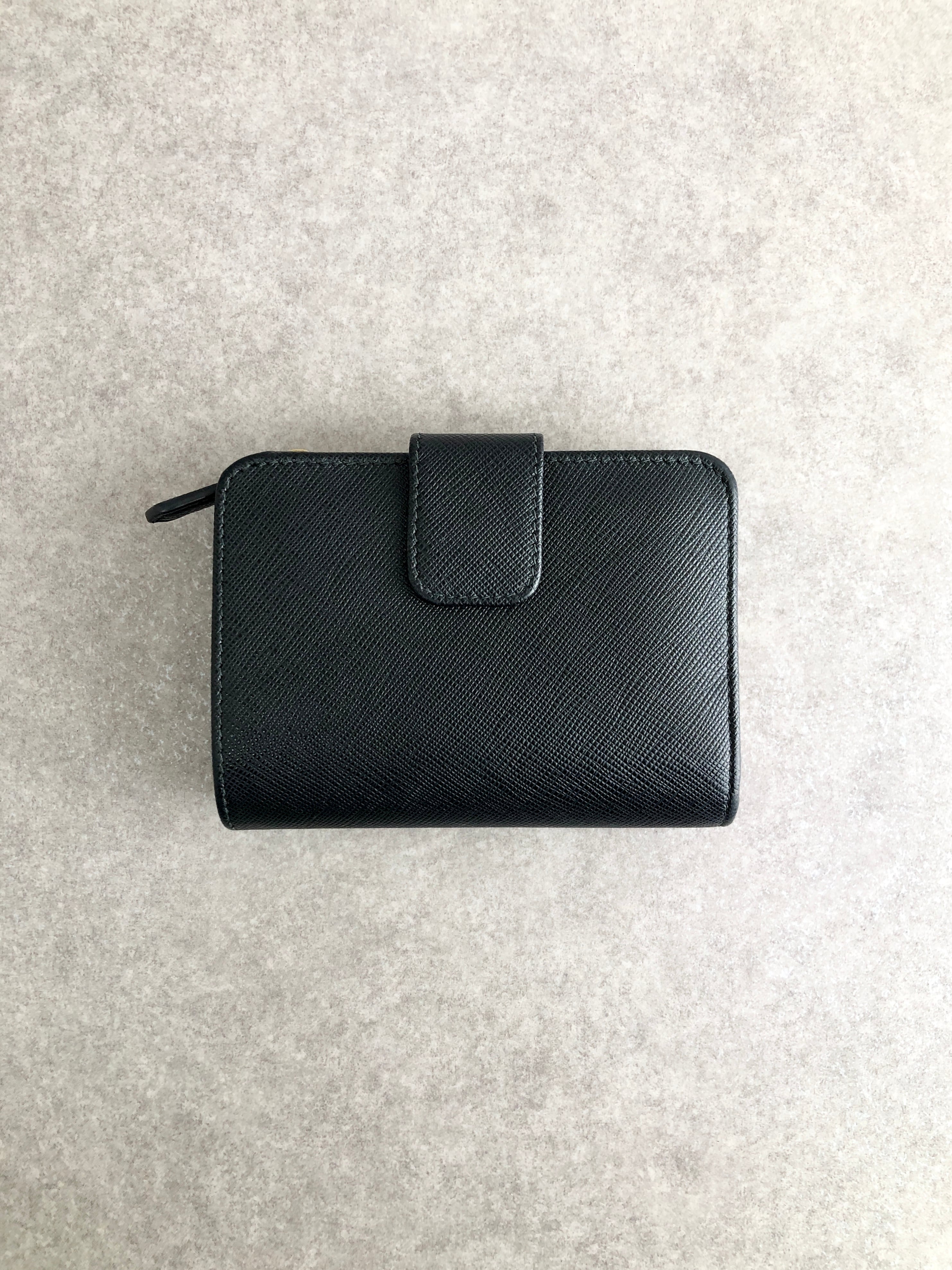 PRADA プラダ 財布 ブラック ロゴ サフィアーノ 二つ折り財布 vintage