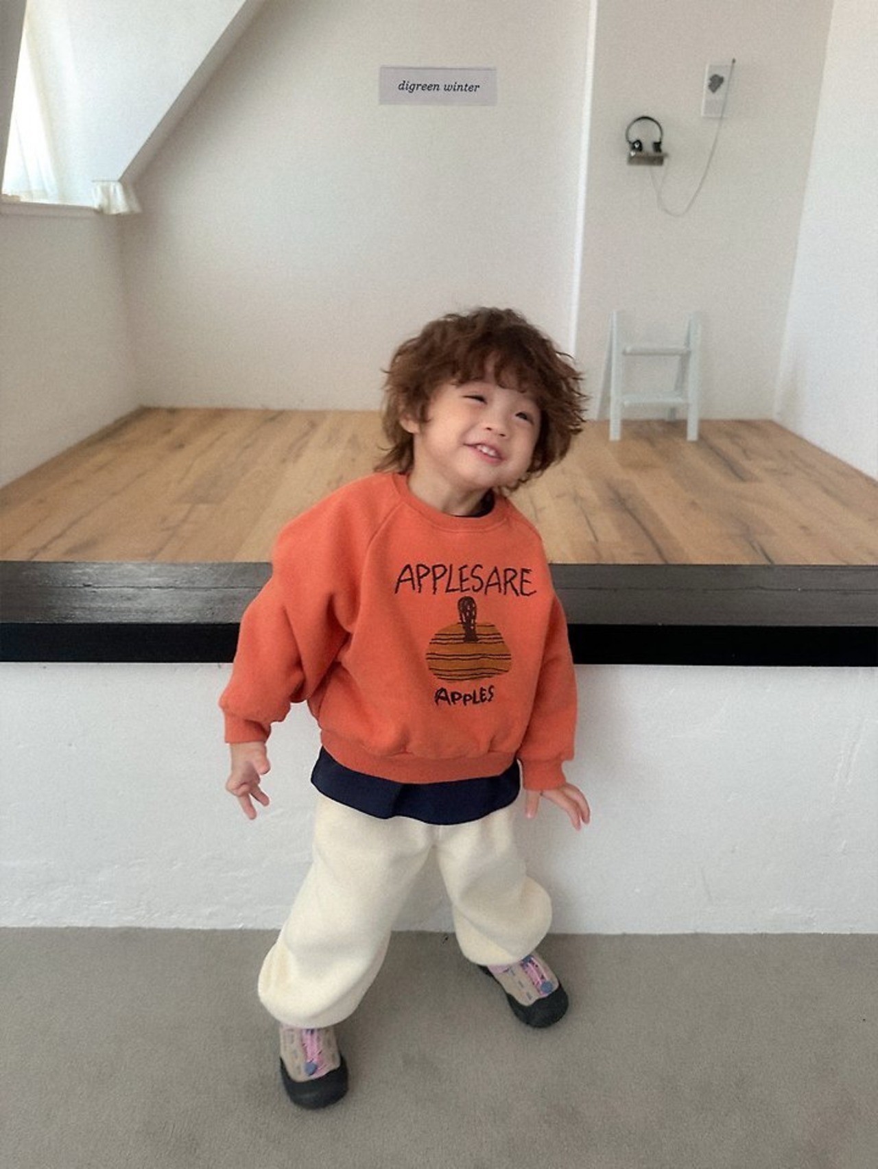 〖取寄〗韓国子供服 / 26winter / Digreen / アップルトレーナー / キッズ / 冬服 *S~2XL*