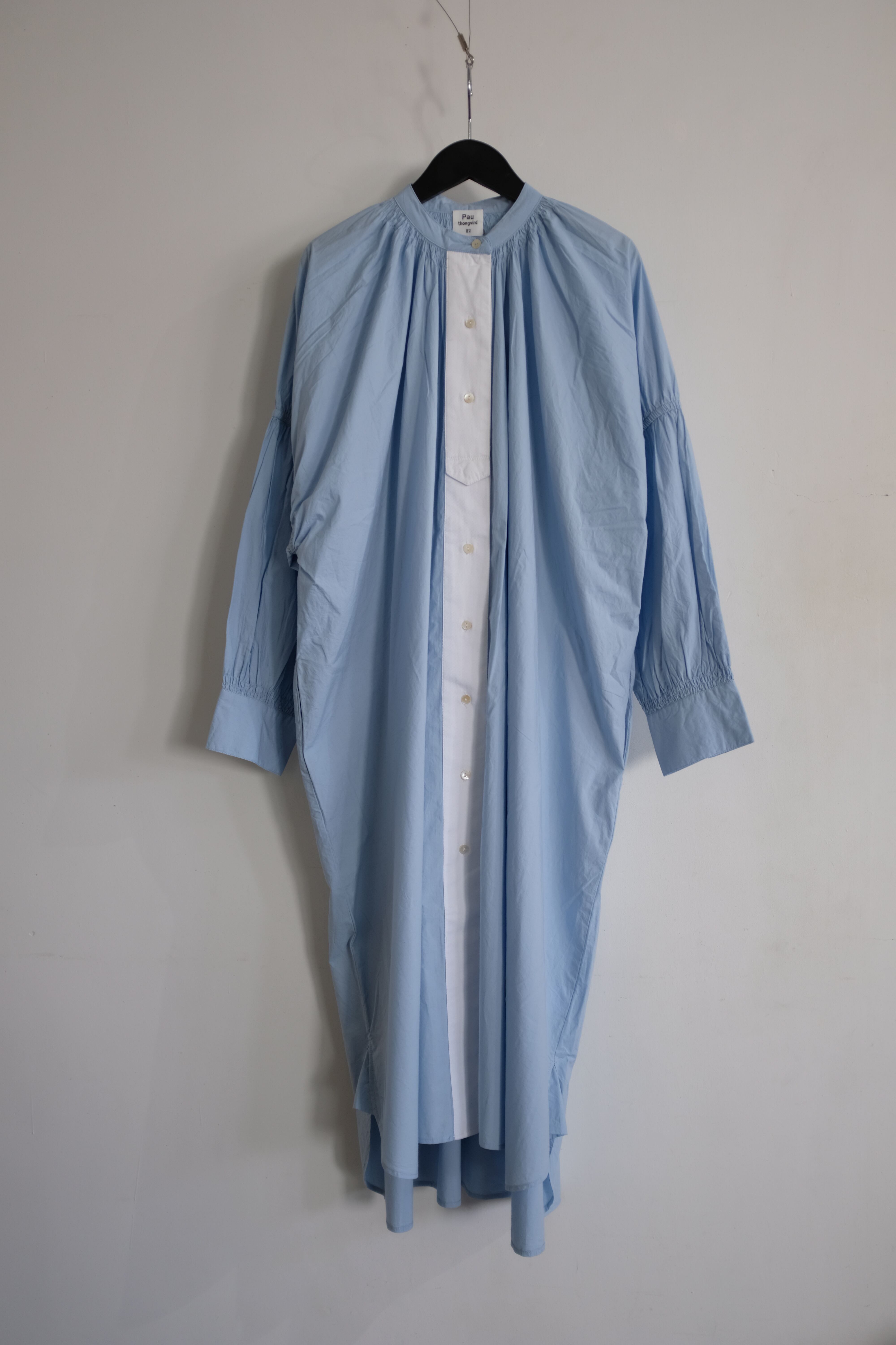 Pau thongvird] HARIKA gather big shirt / Light blue | YES-姫路の