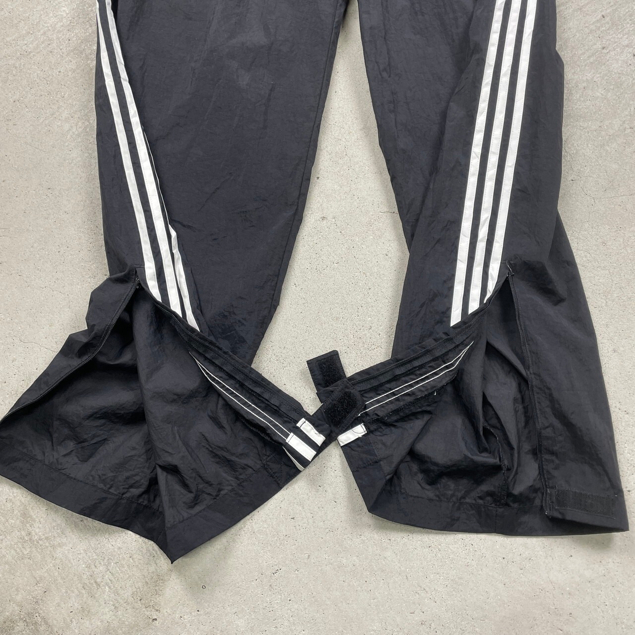 90年代 adidas アディダス ナイロンパンツ トラックパンツ サイド 