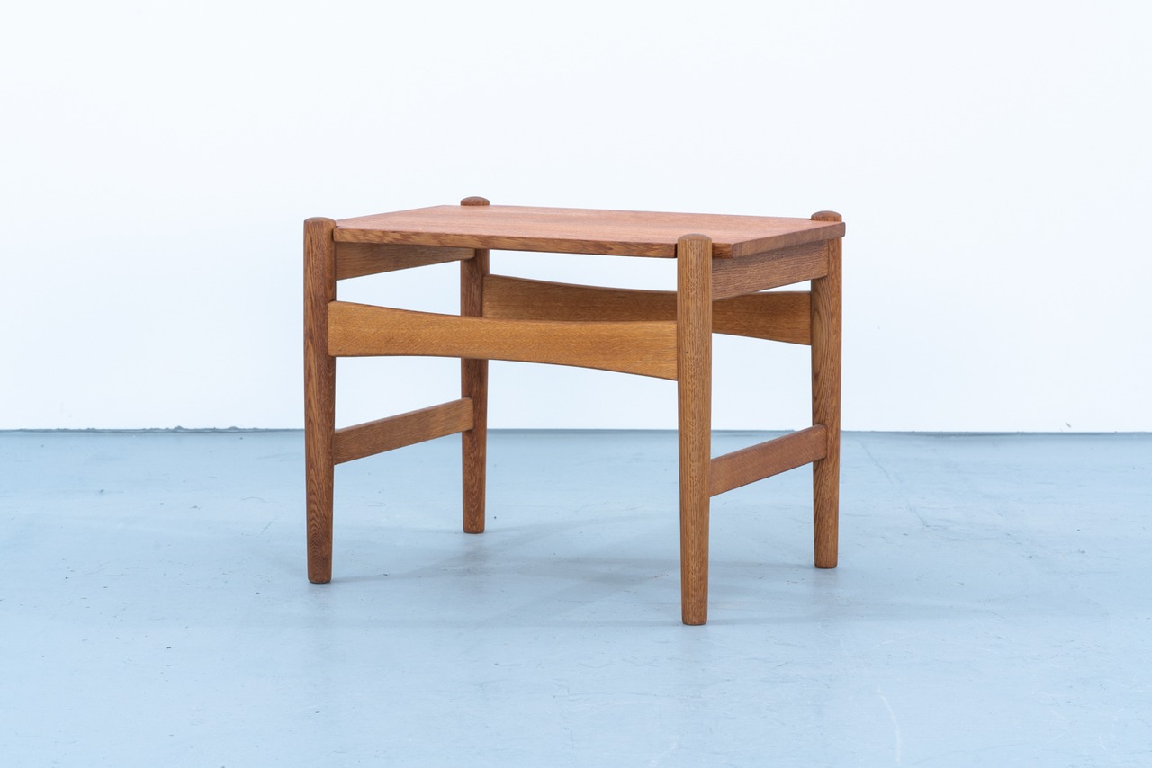 Hans J Wegner | AT50 side table
