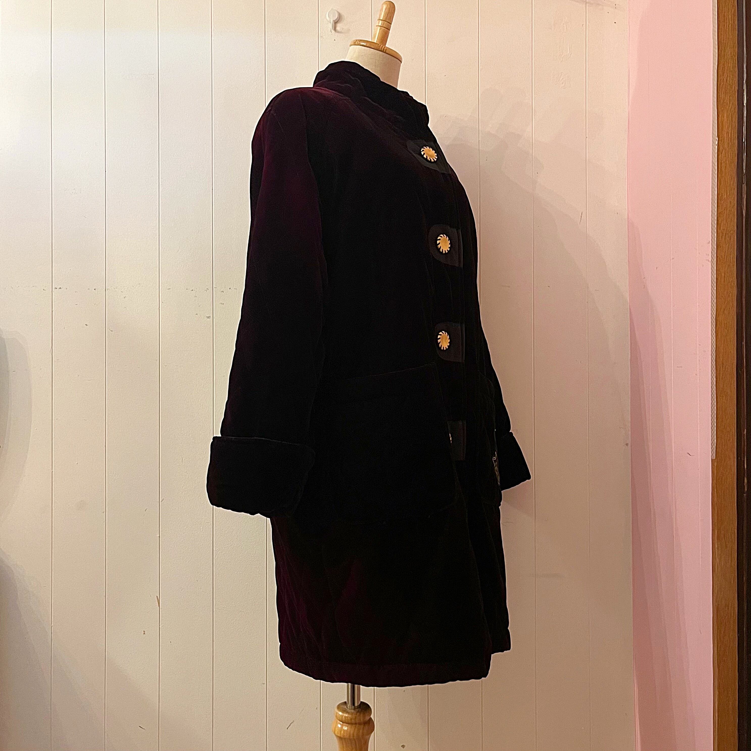 gold button velours quilting coat