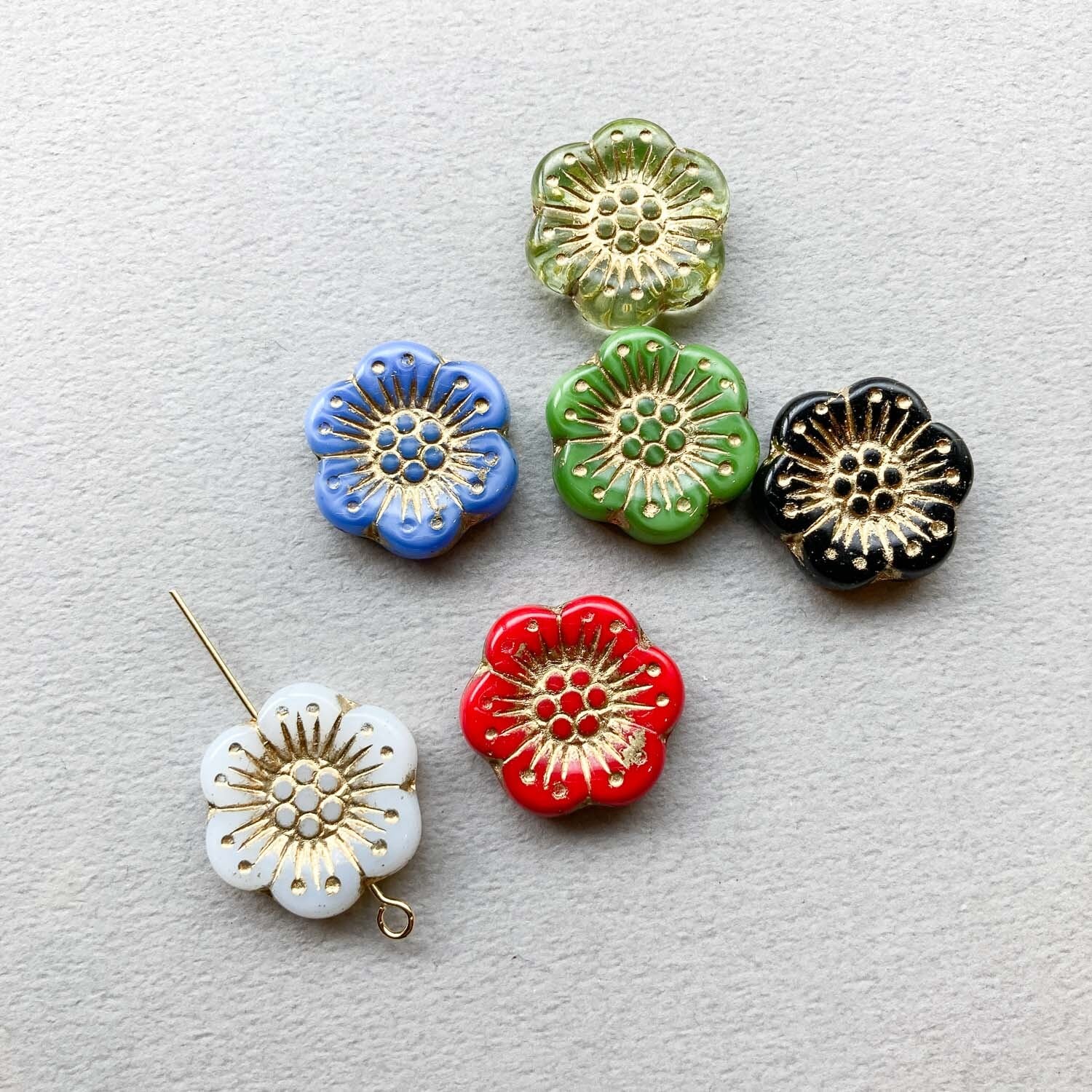 梅の花びらピン 1.jpg