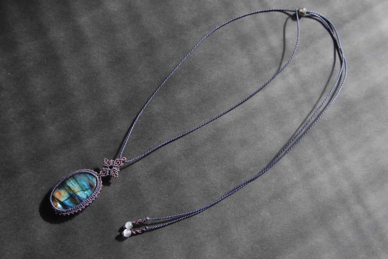 Multi color Labradorite micro macrame pendant