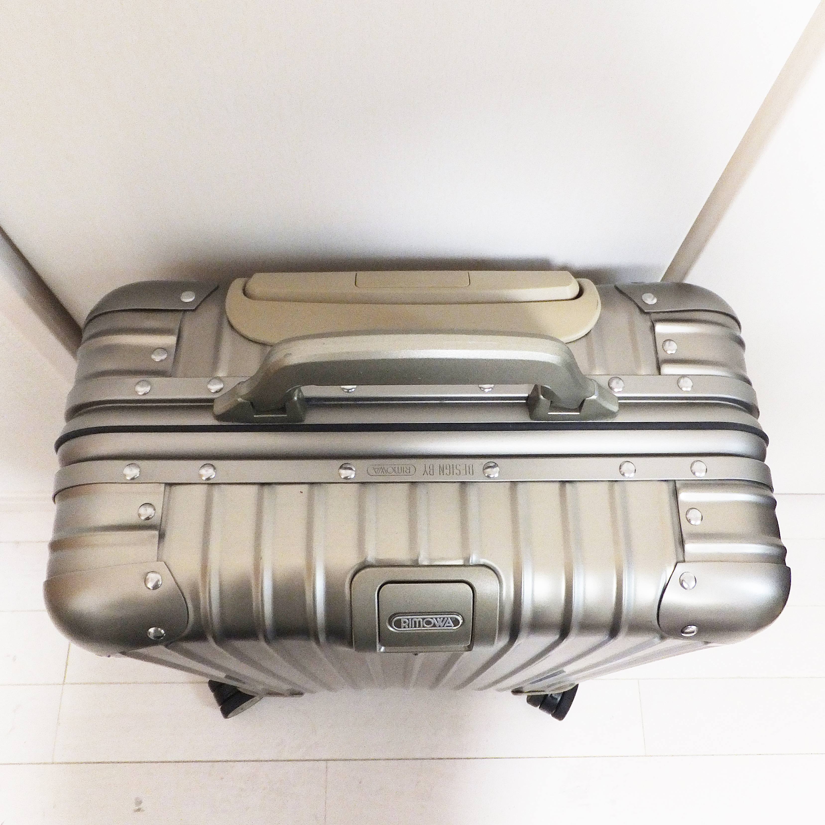 ☆リモワ RIMOWA☆リモワ トパーズ チタニウム 機内持込可 スーツ ...